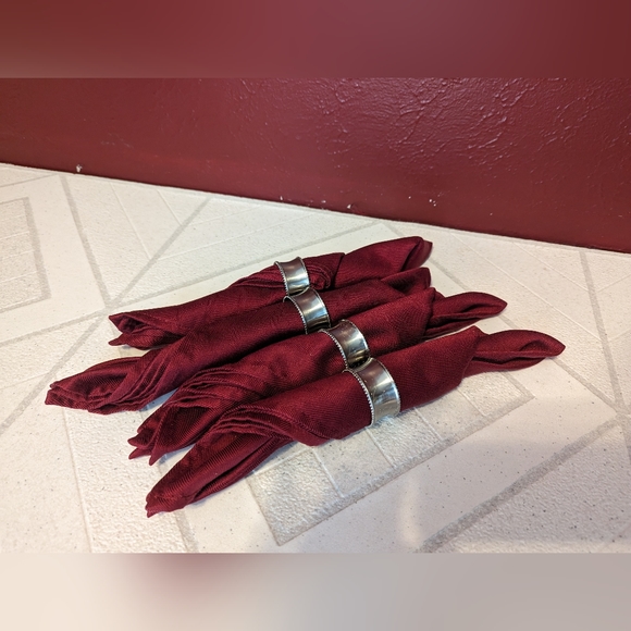 Set of 4 Cloth Napkins with Rings - Picture 1 of 3